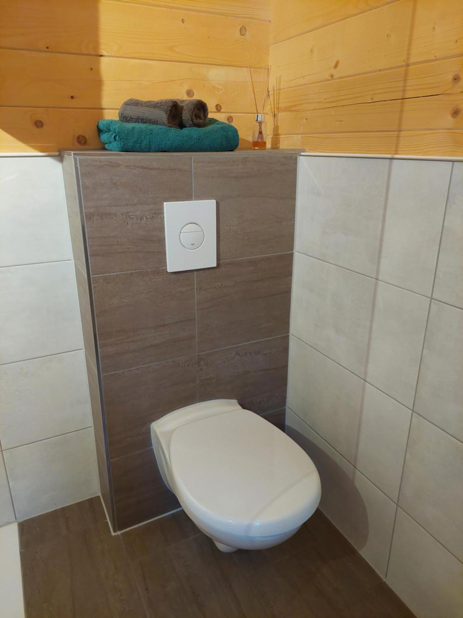 Appartement Tiny House Am Teich à Garnsdorf Extérieur photo